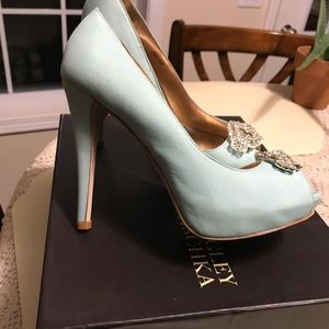 Badgely Mischka 7M Shoes